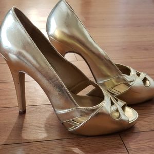 Gold Open-toe Pumps